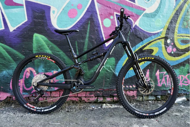 Revel Rail Custom Build Carbon Mountain Bike Size Medium in Black-1