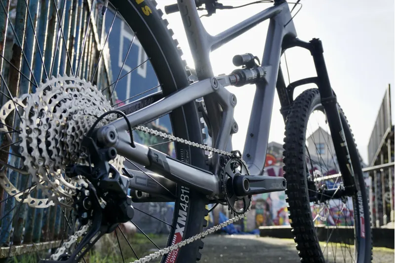 2022 Revel Rascal Custom Build Carbon Mountain Bike Size Large in Grey-4