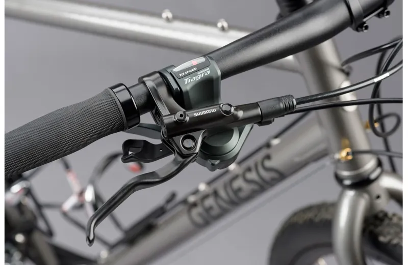 Genesis Croix De Fer 20 Steel Flat Bar Gravel Bike in Silver-2