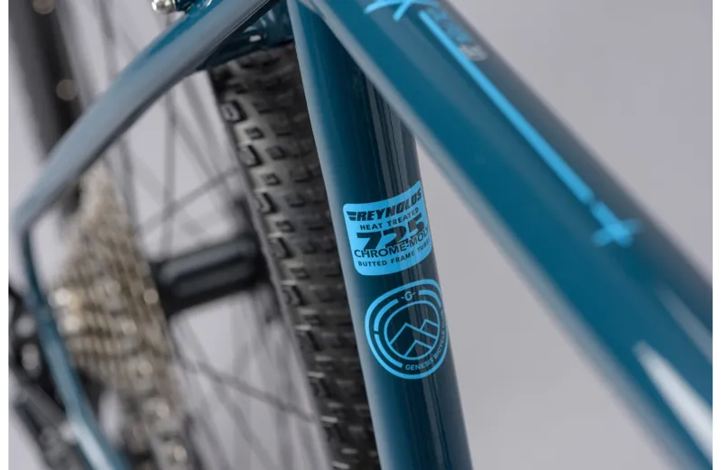 Genesis Croix De Fer 20 Steel Gravel Bike in Blue-7