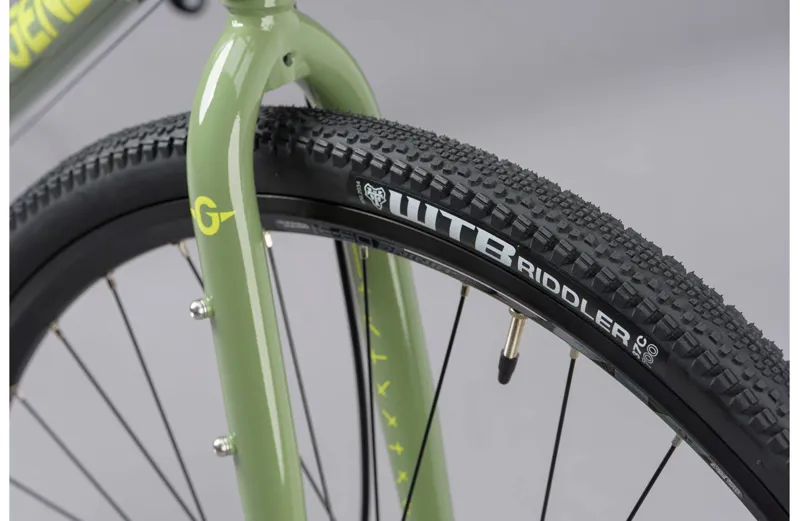 Genesis CDA 20 Aluminium Gravel Bike in Green-4