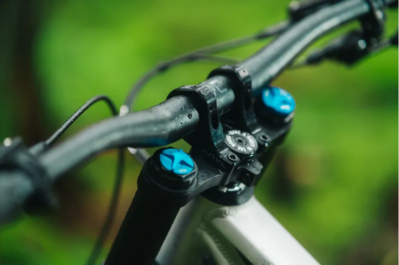 Transition TR11 Alloy DH Complete MTB Downhill Bike Misty Green-5