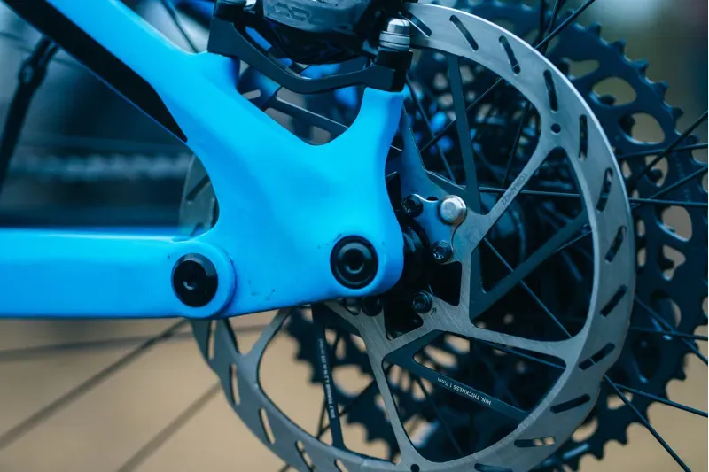 Transition Relay PNW Carbon XO AXS Electric Mountain Bike in Tr Blue-5