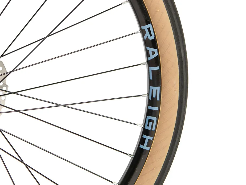 2020 Raleigh Strada City 650b Open Frame Hybrid Bike in Blue-2